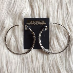 Feather detail hoop earrings